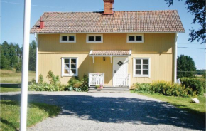 Three-Bedroom Holiday Home in Fjarhundra, Fjärdhundra
